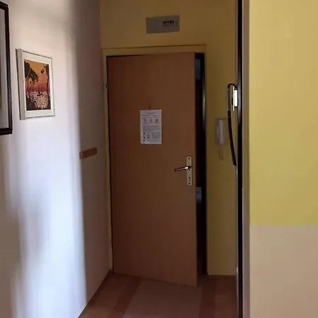 Jena Апартаменты Любляна